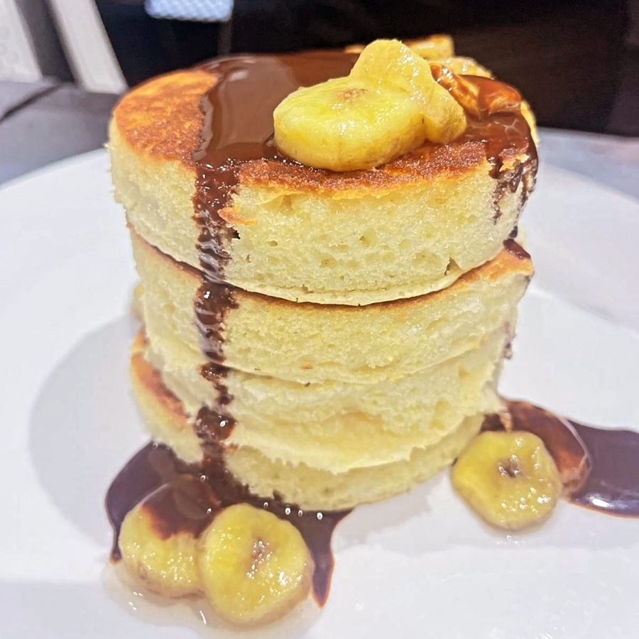 Hazelnut Chocolate & Strawberries Pancakes 