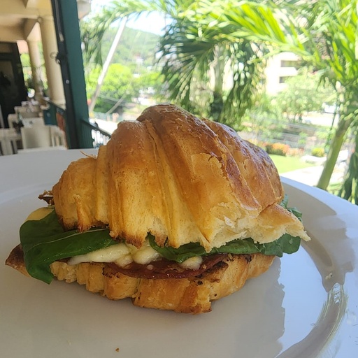 Smoked Marlin or Salmon, Cream Cheese, Red Onion & Capers 
