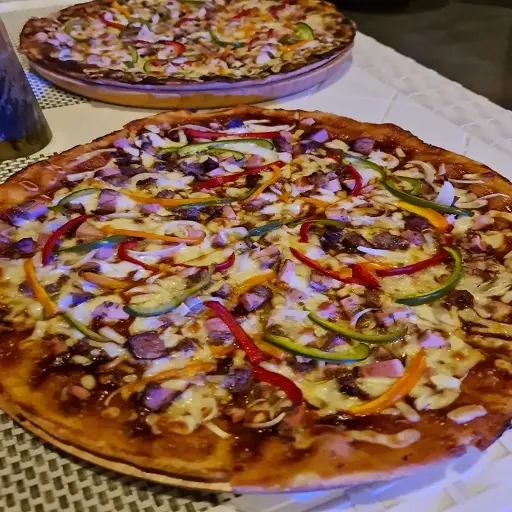 Pizza Jamrock 