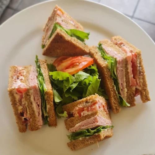 Ciao Bella Brunch Club Sandwich 