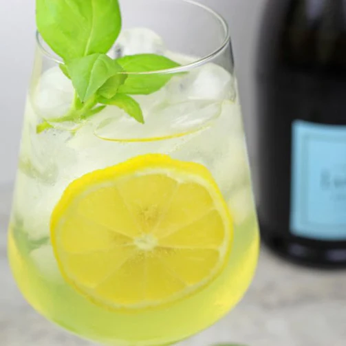 Limoncello Spritz